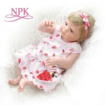 NPK 56CM bebe boneca reborn baby menina loira de cabelo recém-nascido victoria corpo cheio de silicone Banheira de brinquedo macio do toque real impermeável